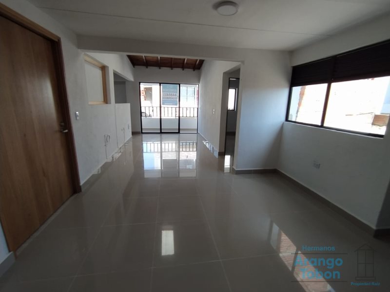 Apartamento en arriendo en La Ceja · foto 3 de 18