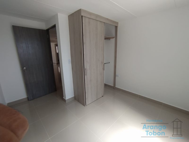 Apartamento en arriendo en La Ceja · foto 9 de 18