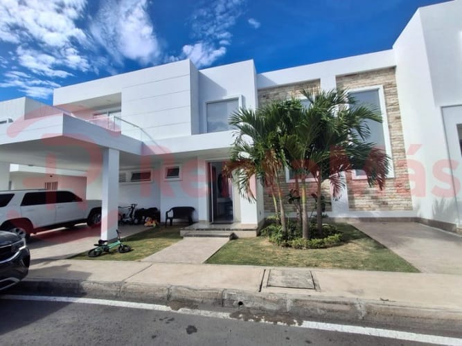 Casa de 3 alcobas en venta en Gramalote, Villa del Rosario, 188 m² · foto 2 de 21