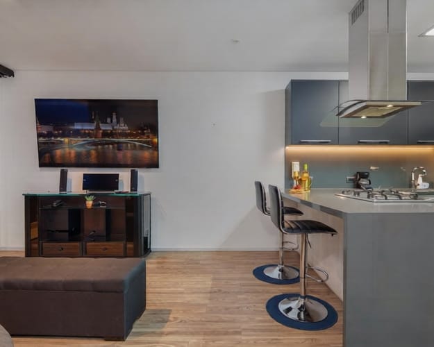 Apartamento de 1 alcoba en arriendo en El Poblado, Medellín, 80 m² · foto 2 de 14