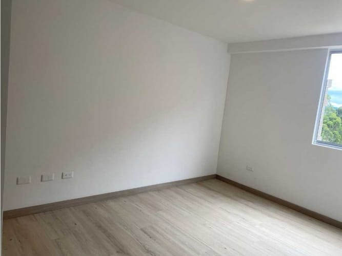 Apartamento de 2 alcobas en venta en Centro, Rionegro, 54 m² · foto 2 de 10