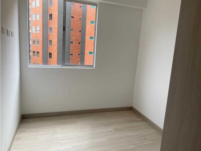 Apartamento de 2 alcobas en venta en Centro, Rionegro, 54 m² · foto 3 de 10