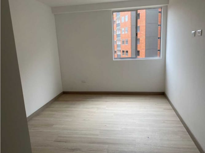 Apartamento de 2 alcobas en venta en Centro, Rionegro, 54 m² · foto 6 de 10
