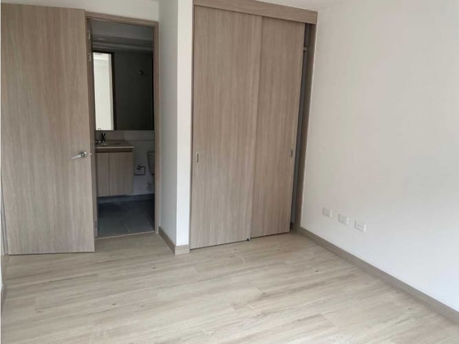 Apartamento de 2 alcobas en venta en Centro, Rionegro, 54 m² · foto 8 de 10