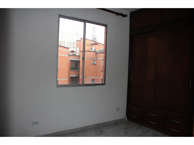 Apartamento de 5 alcobas en venta en La Cascada, Cali, 71 m² · foto 3 de 13