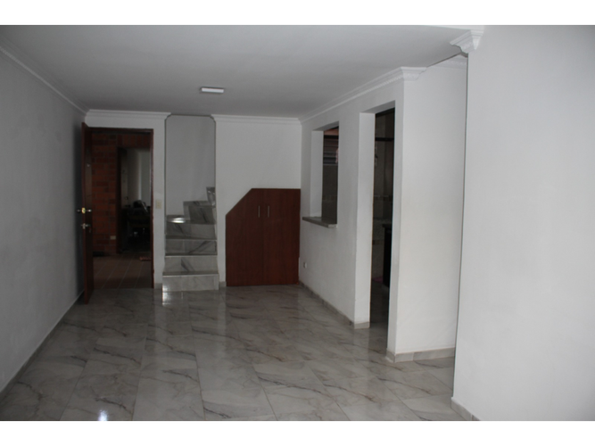 Apartamento de 5 alcobas en venta en La Cascada, Cali, 71 m² · foto 4 de 13