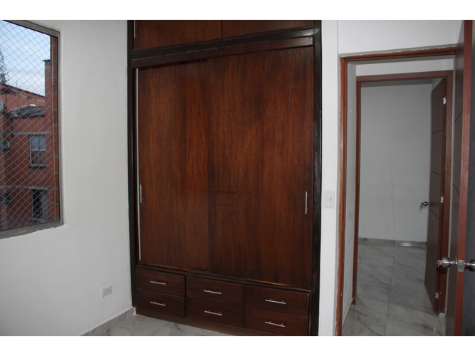 Apartamento de 5 alcobas en venta en La Cascada, Cali, 71 m² · foto 9 de 13