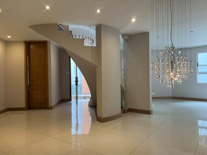 Casa de 3 alcobas en venta en Camino Verde, Envigado, 380 m² · foto 4 de 19