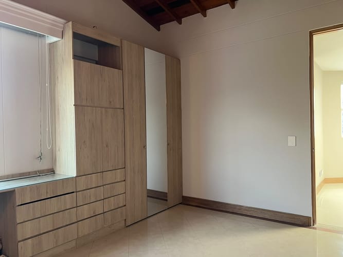 Casa de 3 alcobas en venta en Camino Verde, Envigado, 380 m² · foto 6 de 19