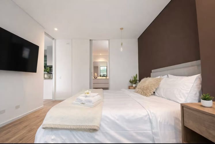 Apartamento de 2 alcobas en arriendo en El Poblado, Medellín, 90 m² · foto 11 de 18