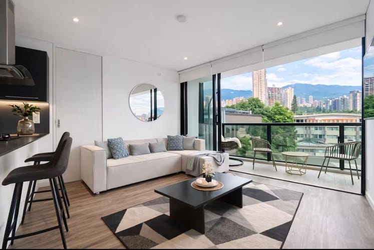 Apartamento de 2 alcobas en arriendo en El Poblado, Medellín, 90 m² · foto 6 de 18