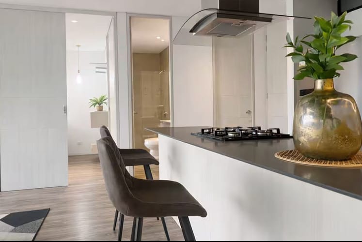 Apartamento de 2 alcobas en arriendo en El Poblado, Medellín, 90 m² · foto 9 de 18