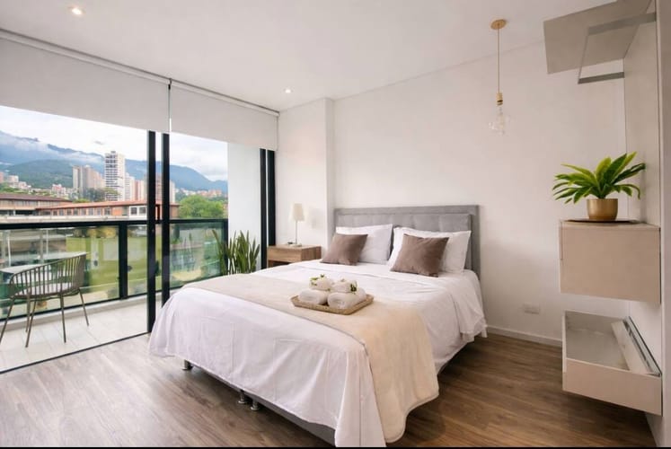 Apartamento de 2 alcobas en arriendo en El Poblado, Medellín, 90 m² · foto 12 de 18