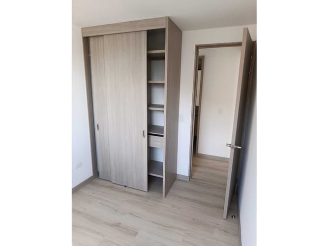 Apartamento de 2 alcobas en venta en Centro, Rionegro, 54 m² · foto 8 de 15