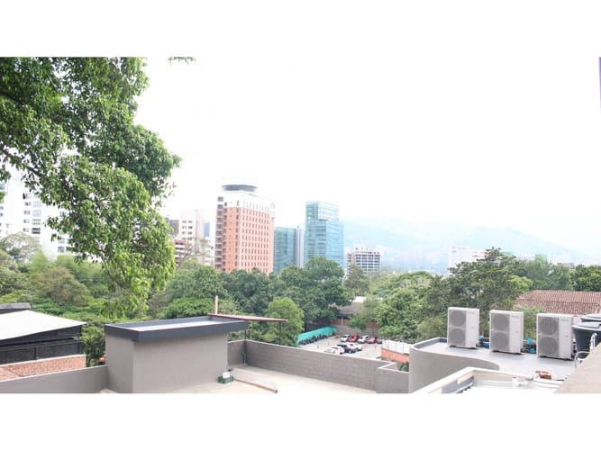 Local en arriendo en Las Lomas, Medellín, 130 m² · foto 7 de 9