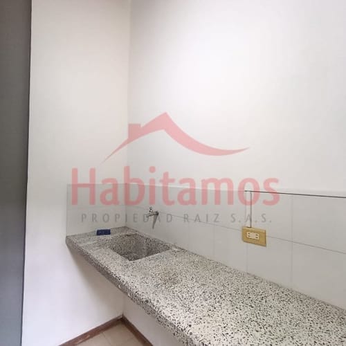 Local en arriendo en La Florida, Medellín, 30 m² · foto 4 de 7
