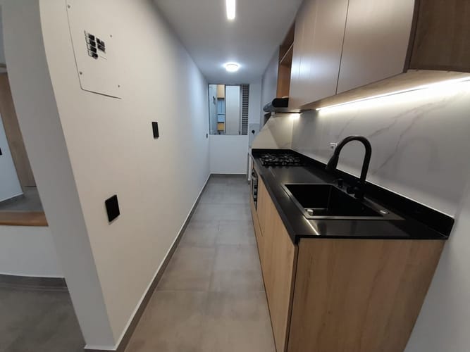 Apartamento de 2 alcobas en arriendo en La Aguacatala, Medellín, 75 m² · foto 2 de 17