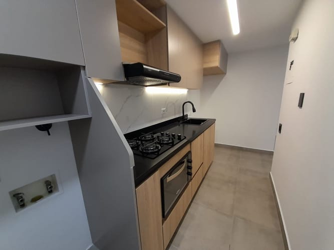 Apartamento de 2 alcobas en arriendo en La Aguacatala, Medellín, 75 m² · foto 3 de 17