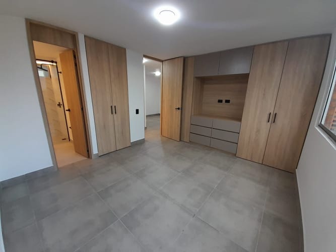 Apartamento de 2 alcobas en arriendo en La Aguacatala, Medellín, 75 m² · foto 9 de 17