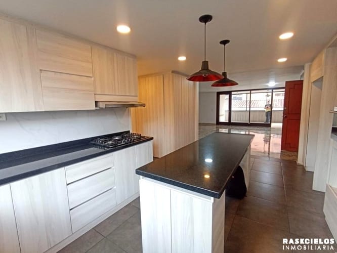 Apartamento de 5 alcobas en venta en Colasania, Medellín, 329 m² · foto 5 de 24