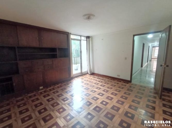 Apartamento de 5 alcobas en venta en Colasania, Medellín, 329 m² · foto 7 de 24