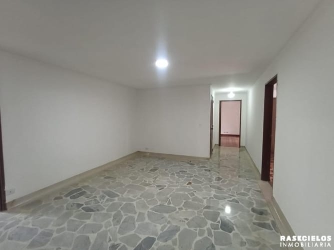 Apartamento de 5 alcobas en venta en Colasania, Medellín, 329 m² · foto 9 de 24