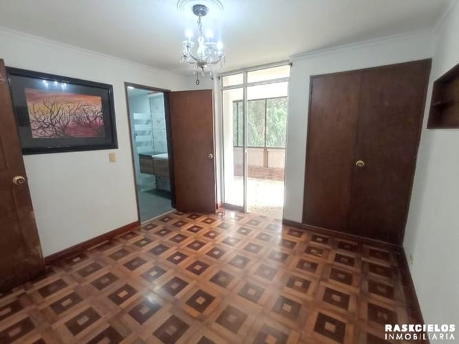 Apartamento de 5 alcobas en venta en Colasania, Medellín, 329 m² · foto 16 de 24