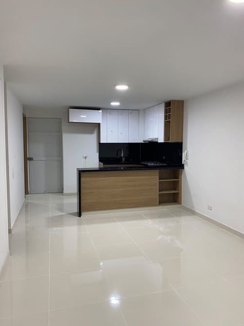 Apartamento en venta en Valle Del Lili, Cali · foto 4 de 19