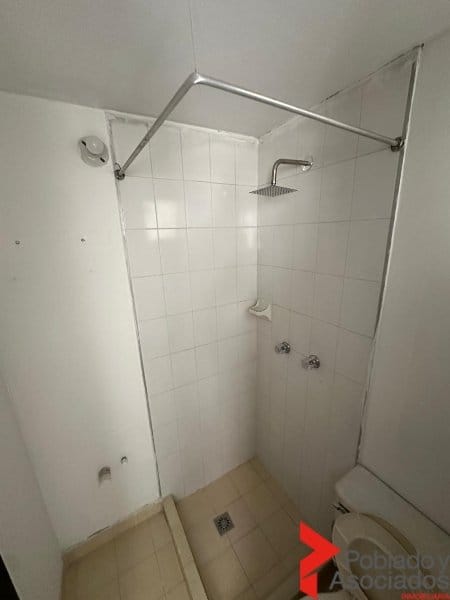 Apartamento de 4 alcobas en arriendo en La Frontera, Medellín, 400 m² · foto 2 de 22