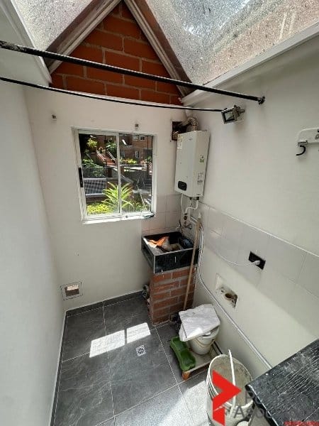 Apartamento de 4 alcobas en arriendo en La Frontera, Medellín, 400 m² · foto 4 de 22