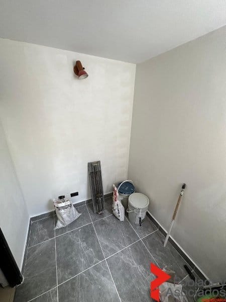 Apartamento de 4 alcobas en arriendo en La Frontera, Medellín, 400 m² · foto 5 de 22