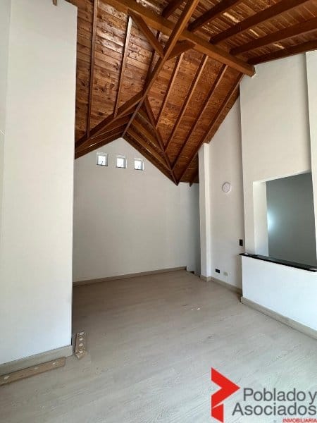 Apartamento de 4 alcobas en arriendo en La Frontera, Medellín, 400 m² · foto 17 de 22