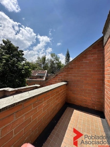 Apartamento de 4 alcobas en arriendo en La Frontera, Medellín, 400 m² · foto 21 de 22