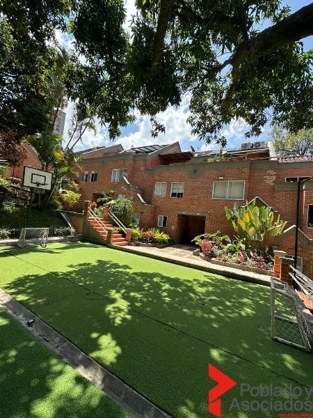 Apartamento de 4 alcobas en arriendo en La Frontera, Medellín, 400 m² · foto 22 de 22