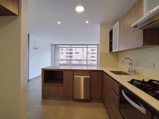 Apartamento de 2 alcobas en arriendo en Villa Carlota, Medellín, 86 m² · foto 3 de 24