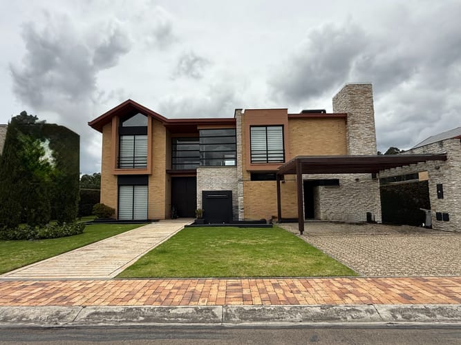 $16.000.000 en Hatogrande