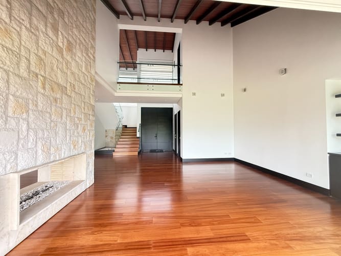 Casa de 4 alcobas en arriendo en Hatogrande, Sopó, 368 m² · foto 3 de 20