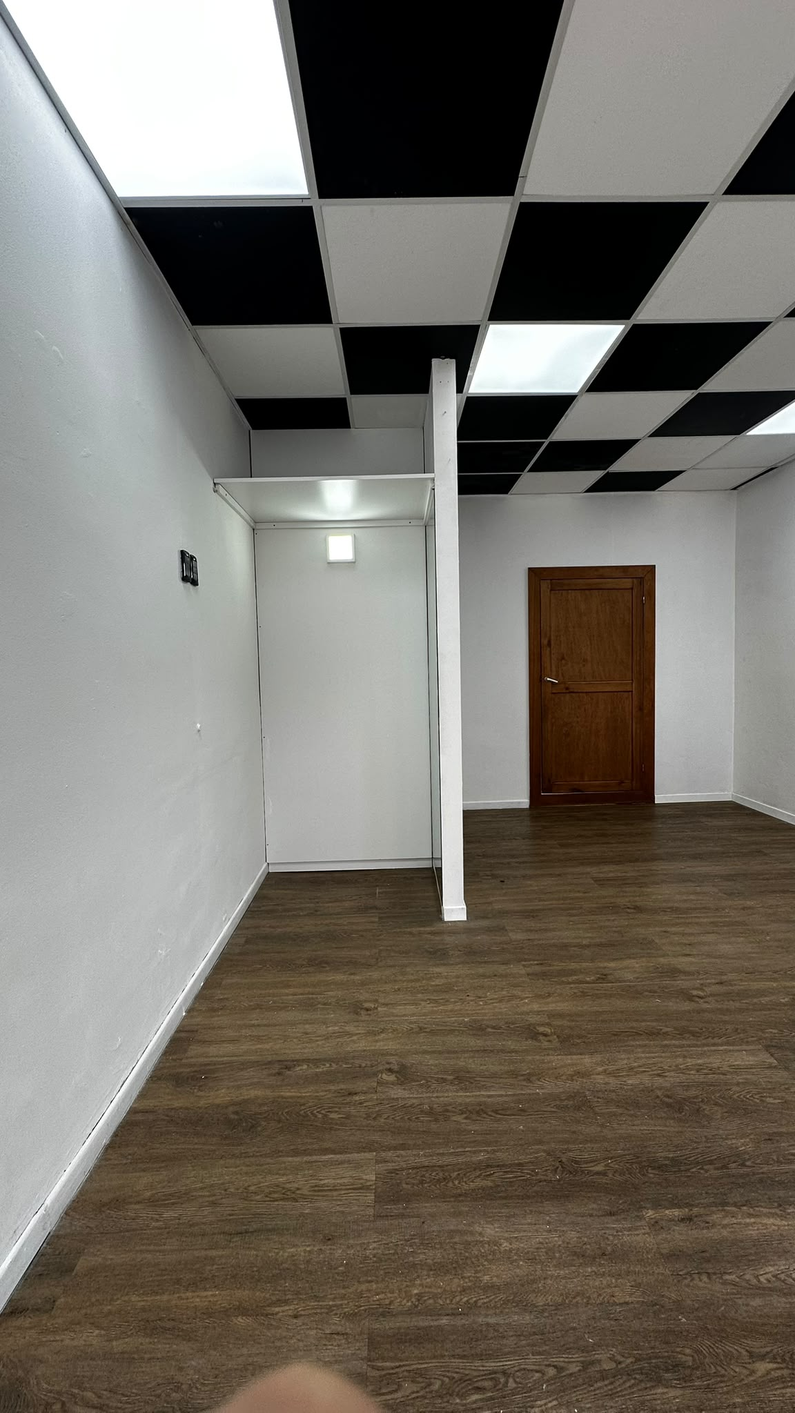 COD 1611 - Local Comercial en Plena avenida de Colonia · Foto 5