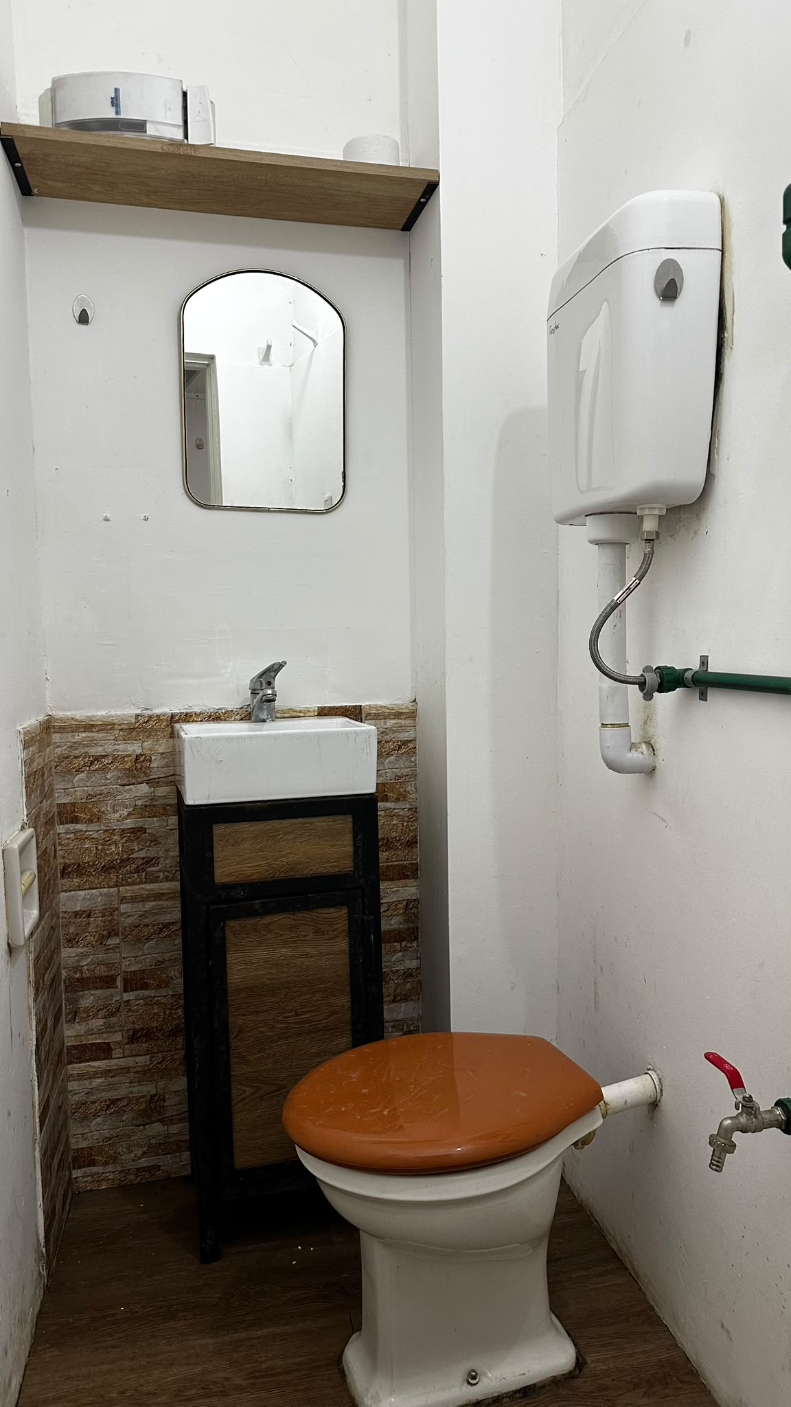 COD 1611 - Local Comercial en Plena avenida de Colonia · Foto 4
