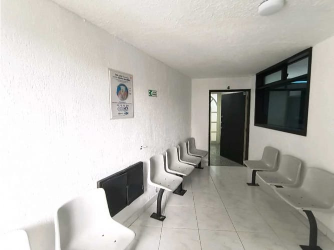 Oficina en arriendo en Guayaquil, Armenia, 42 m² · foto 3 de 13