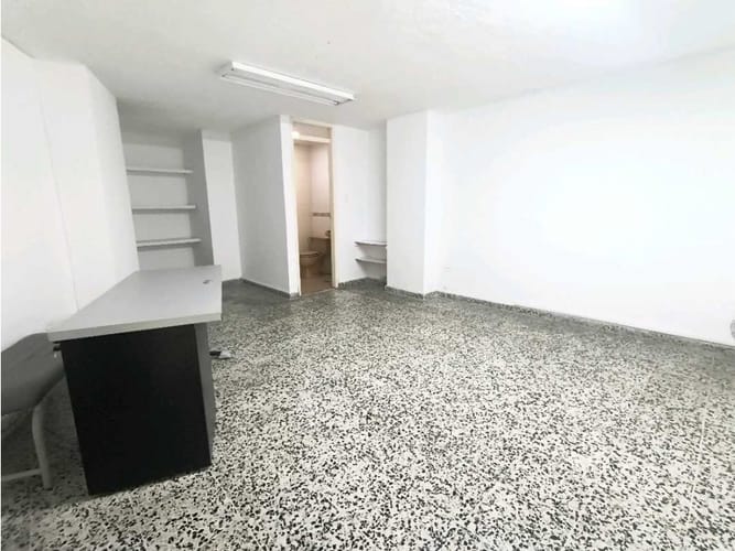 Oficina en arriendo en Guayaquil, Armenia, 42 m² · foto 5 de 13