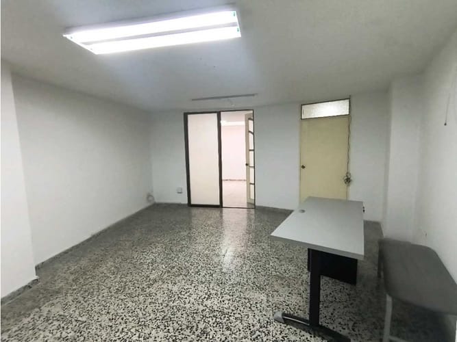 Oficina en arriendo en Guayaquil, Armenia, 42 m² · foto 9 de 13
