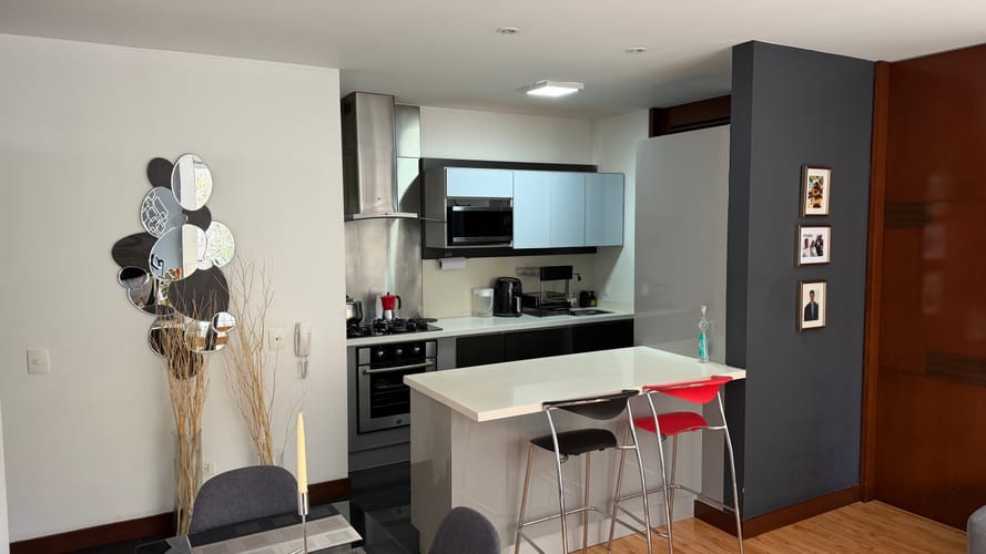 Apartamento de 1 alcoba en venta en Chico Norte, Bogotá, 60 m² · foto 2 de 12