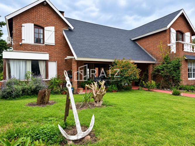 VENTA CASA 5 DORMITORIOS PINARES