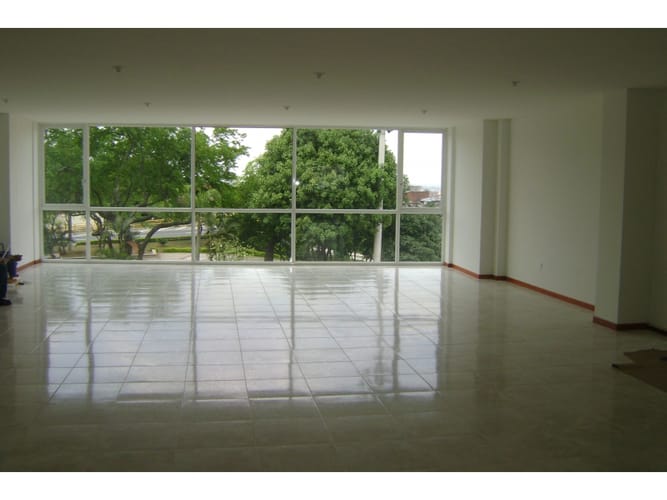 Edificio en venta en Los Libertadores, Cali, 1484 m² · foto 8 de 8