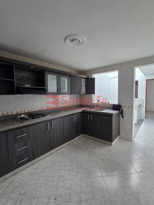 Casa de 4 alcobas en venta en Centro, Bello, 124 m² · foto 6 de 10