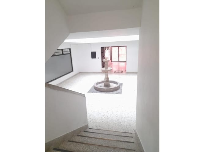 Edificio en venta en San Pedro, Cali, 950 m² · foto 5 de 12