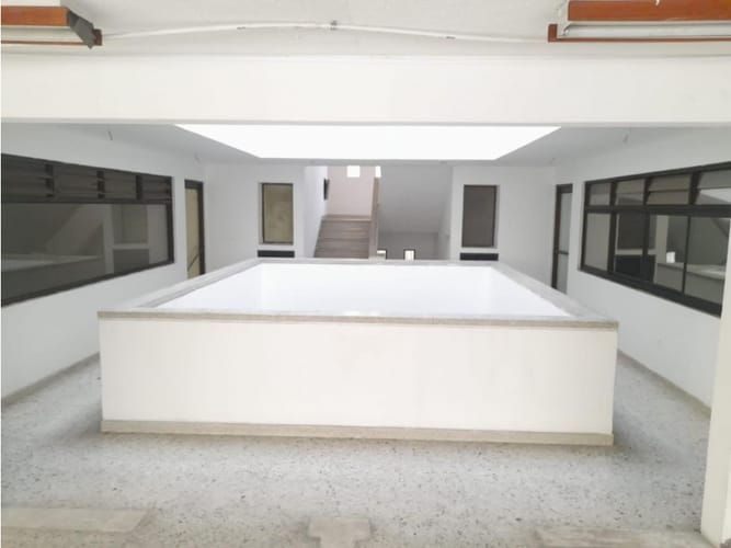 Edificio en venta en San Pedro, Cali, 950 m² · foto 11 de 12