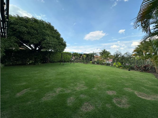 Casa de 4 alcobas en venta en Ciudad Jardin, Cali, 375 m² · foto 2 de 24