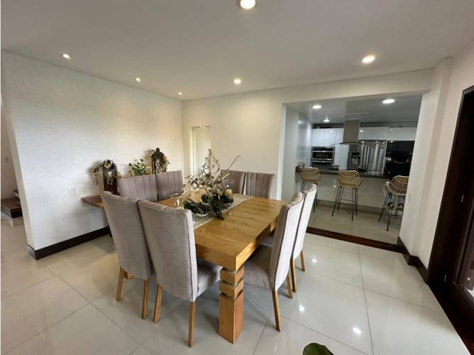 Casa de 4 alcobas en venta en Ciudad Jardin, Cali, 375 m² · foto 14 de 24
